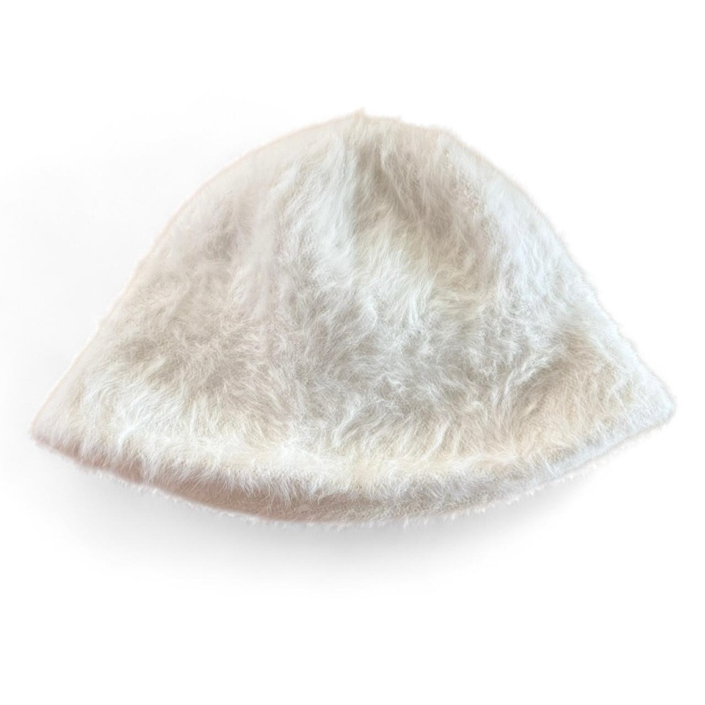 Women’s Urban Revivo Fluffy Fur Winter Bucket Hat — White